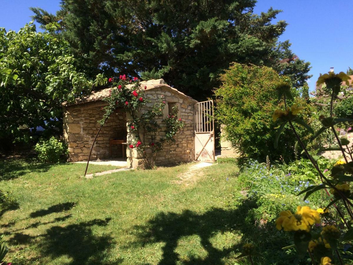 Les Aires Passageres Hotel Sernhac Exterior photo